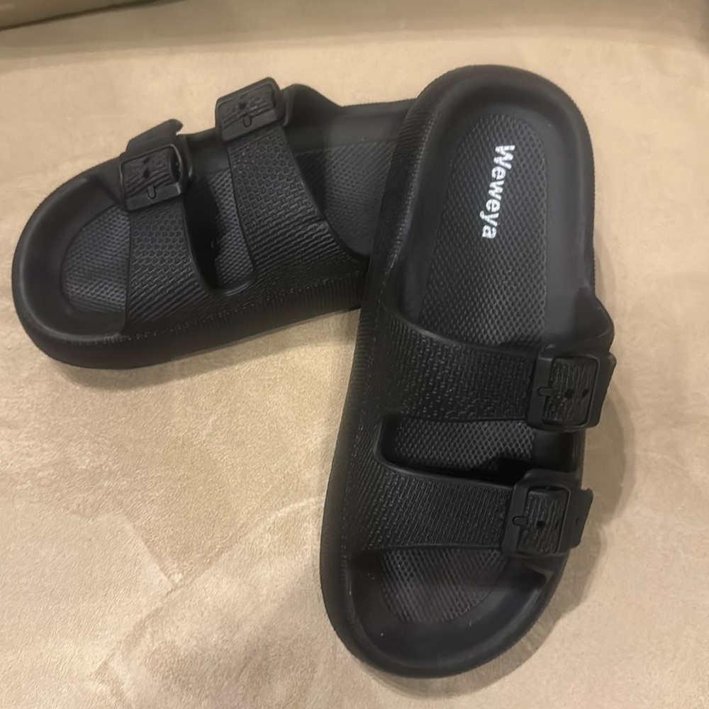 Weweya squishy pillow slides